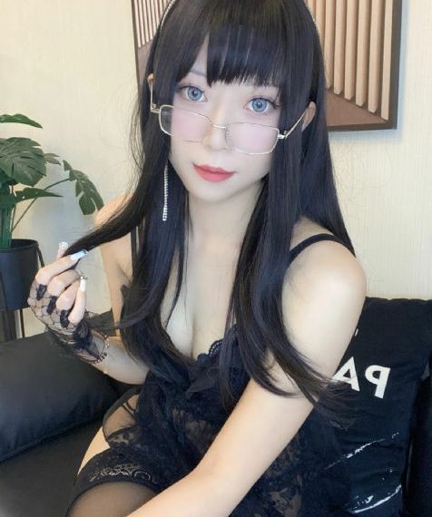 老赵抱着媛媛在厨房做视频播放_BD韩语高清免费观看