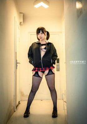不穿内衣瑜伽老师_电影免费国语